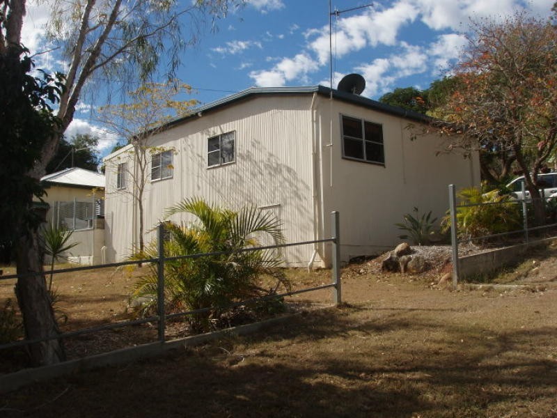 1 Richards Street, Mount Morgan QLD 4714