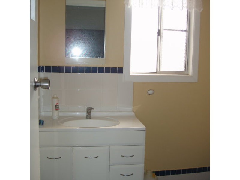 1 Richards Street, Mount Morgan QLD 4714