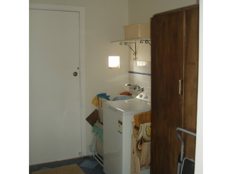 1 Richards Street, Mount Morgan QLD 4714