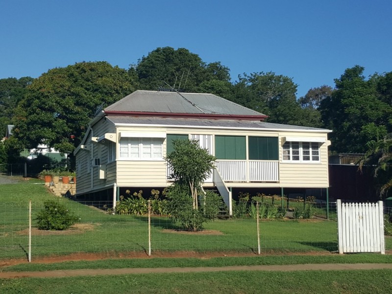 15 James Street, Mount Morgan QLD 4714