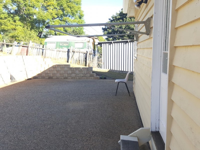 15 James Street, Mount Morgan QLD 4714