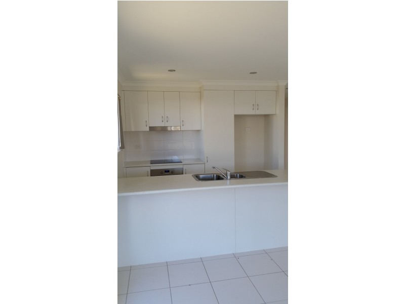 4 Dingle Court, Gracemere QLD 4702