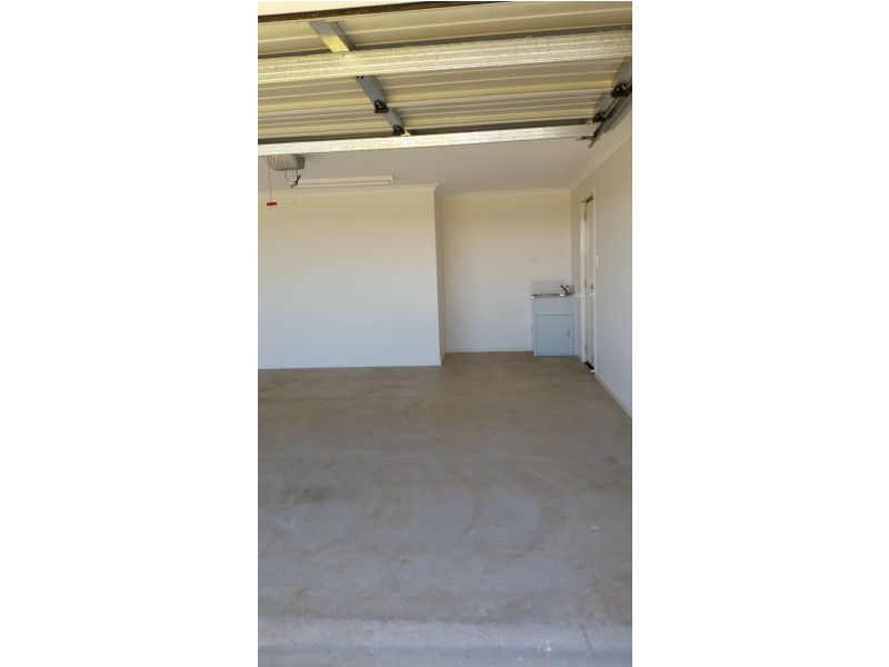 4 Dingle Court, Gracemere QLD 4702