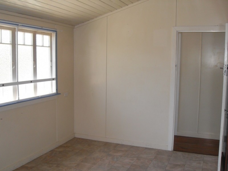 6 Chenery Street, Mount Morgan QLD 4714