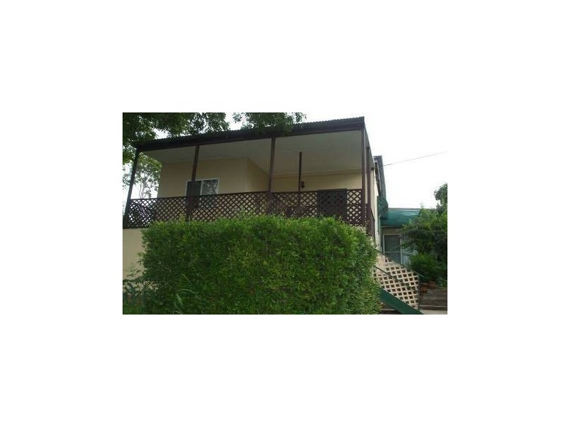 30 West Street, Mount Morgan QLD 4714