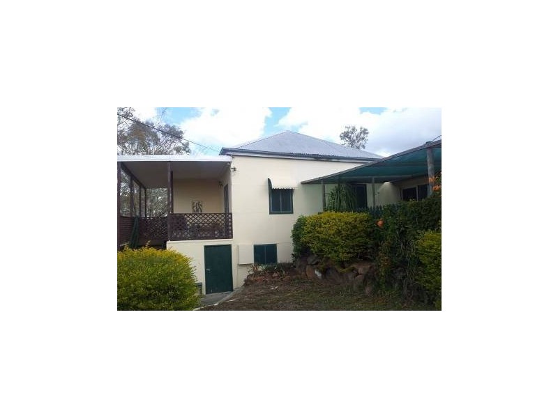 30 West Street, Mount Morgan QLD 4714