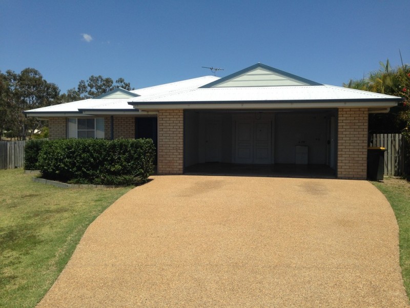 8 Riley Drive, Gracemere QLD 4702