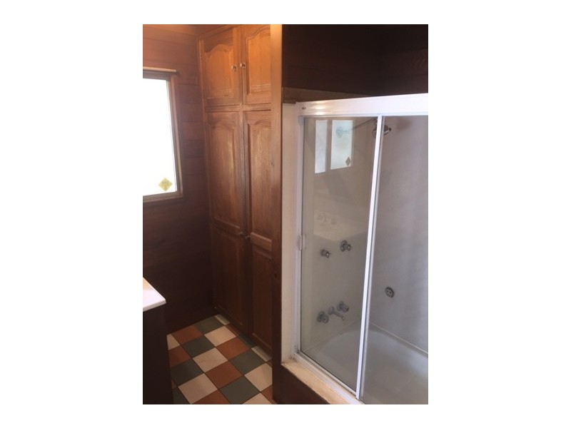 52 Gray Street, Park Avenue QLD 4701