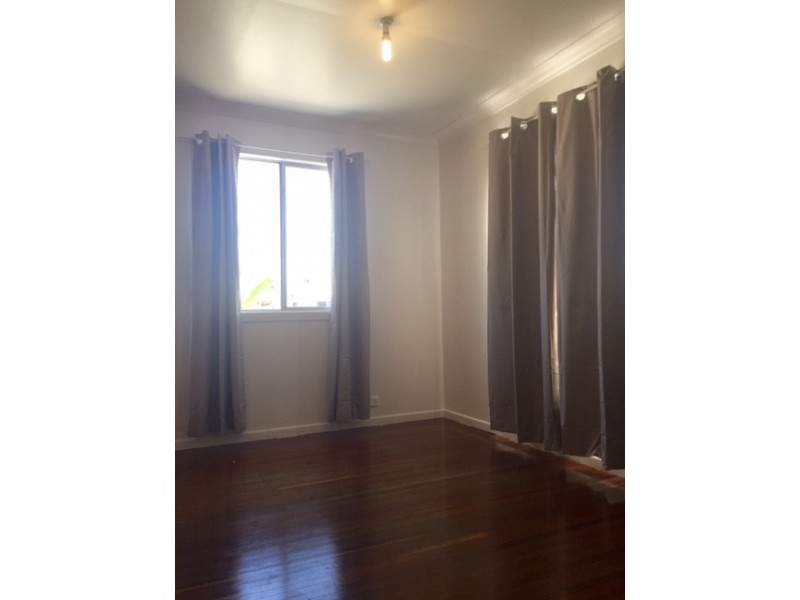 52 Gray Street, Park Avenue QLD 4701