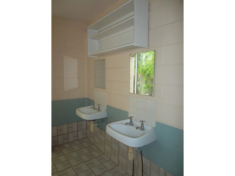 353 Philp Avenue, Frenchville QLD 4701