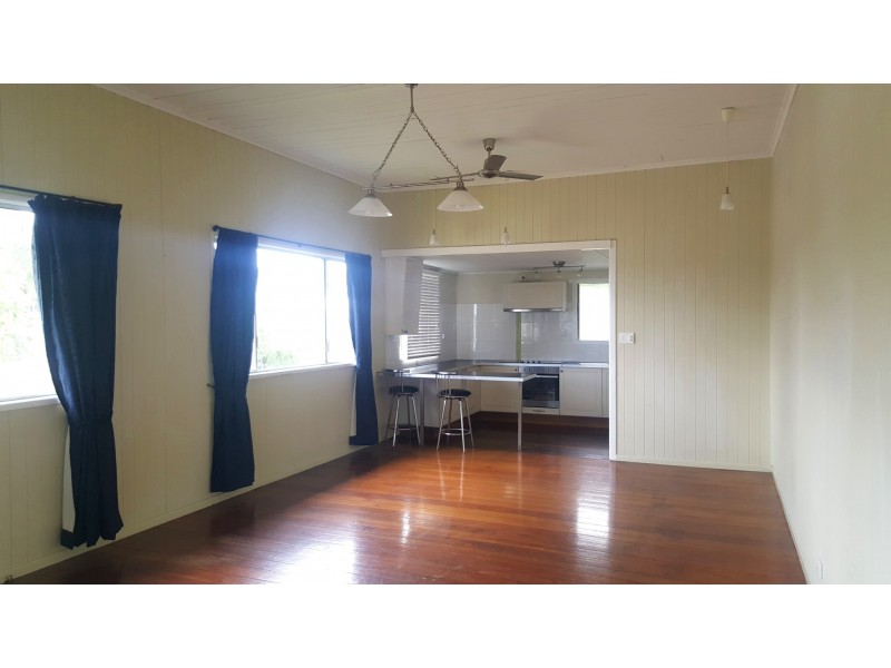 10 O’Connell Street, Depot Hill QLD 4700