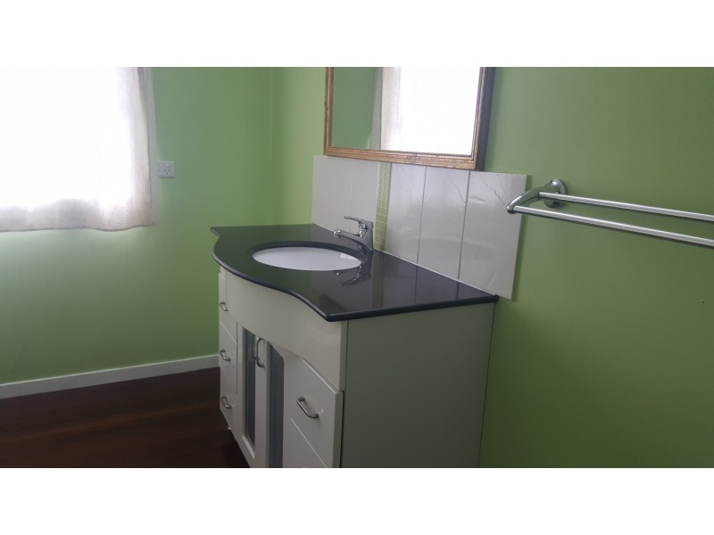 10 O’Connell Street, Depot Hill QLD 4700