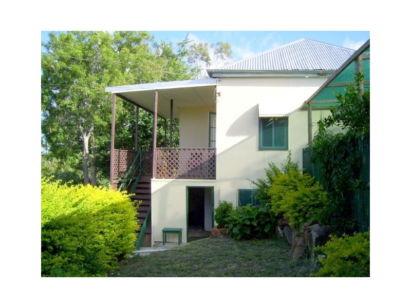30 West Street, Mount Morgan QLD 4714