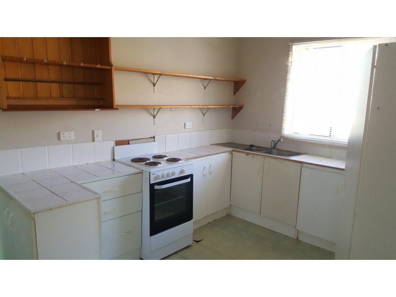 30 West Street, Mount Morgan QLD 4714