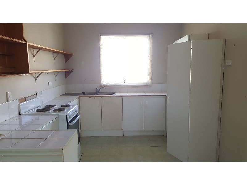 30 West Street, Mount Morgan QLD 4714