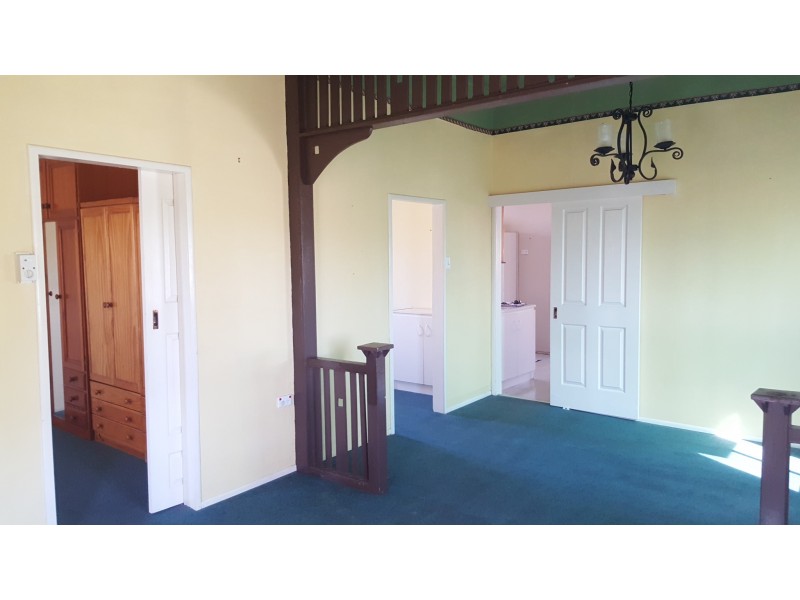 30 West Street, Mount Morgan QLD 4714