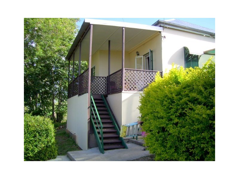 30 West Street, Mount Morgan QLD 4714