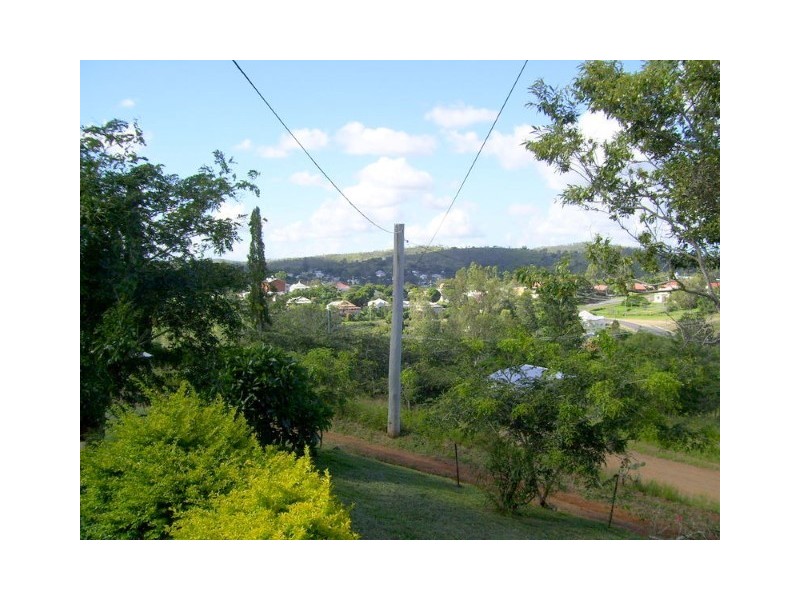 30 West Street, Mount Morgan QLD 4714