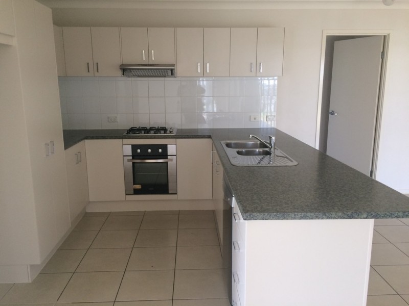 14 Tippett Crescent, Gracemere QLD 4702