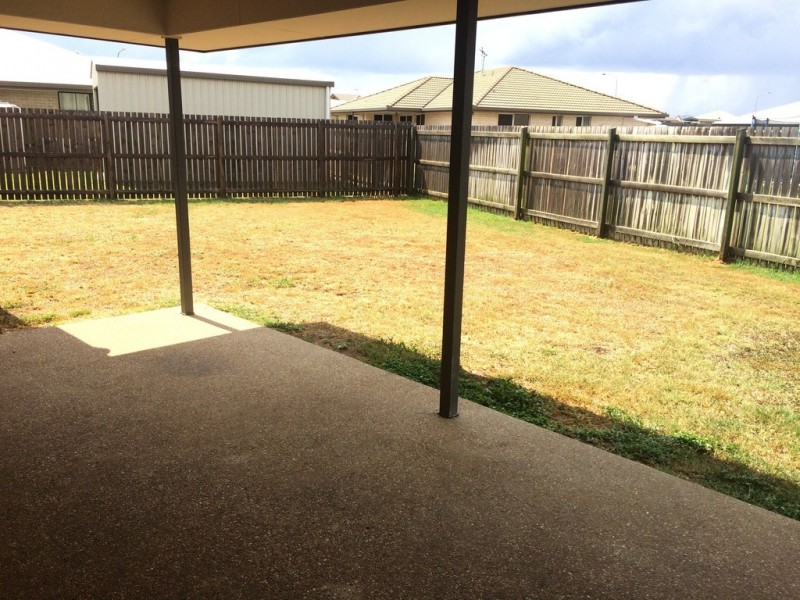 14 Tippett Crescent, Gracemere QLD 4702