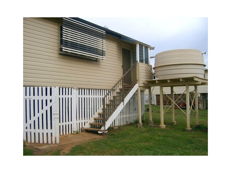 8 Chenery Street, Mount Morgan QLD 4714