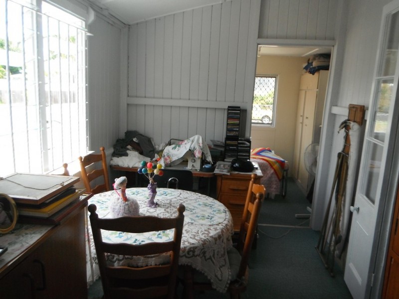 27 Face Street, Park Avenue QLD 4701