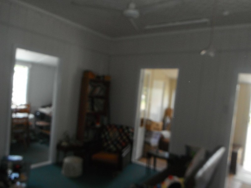 27 Face Street, Park Avenue QLD 4701