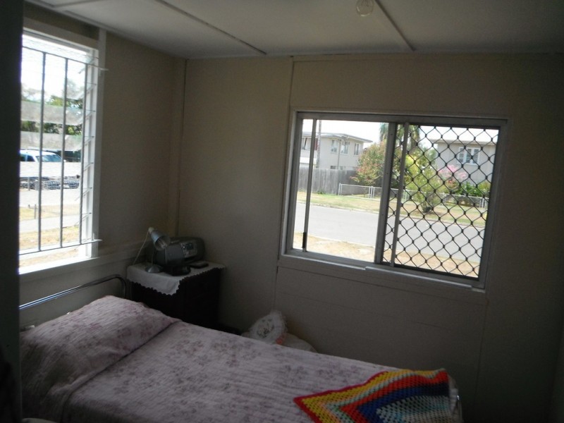 27 Face Street, Park Avenue QLD 4701
