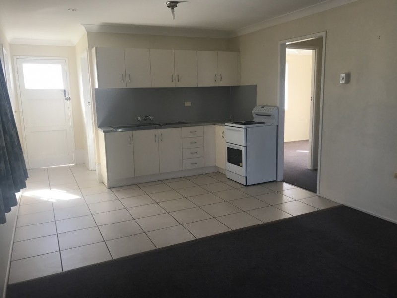 2/160 Shepherd Street, Koongal QLD 4701