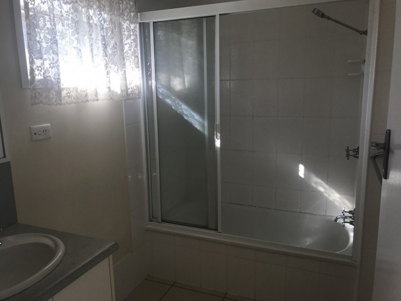 2/160 Shepherd Street, Koongal QLD 4701