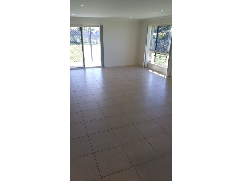 17 Webster ST, Gracemere QLD 4702
