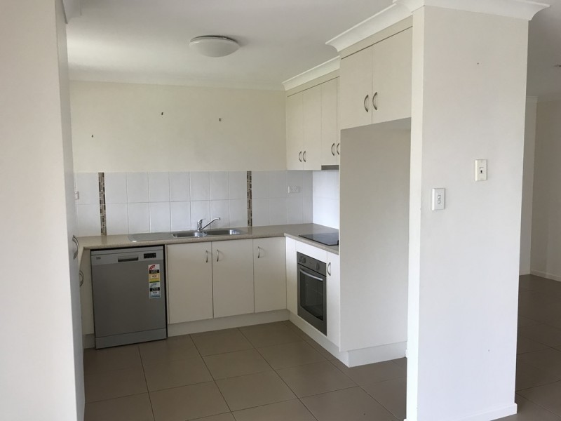 15 Mamalis Street, Gracemere QLD 4702