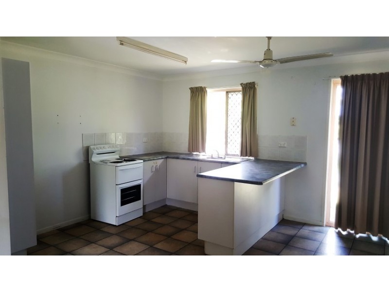 13 Poole Street, Kawana QLD 4701