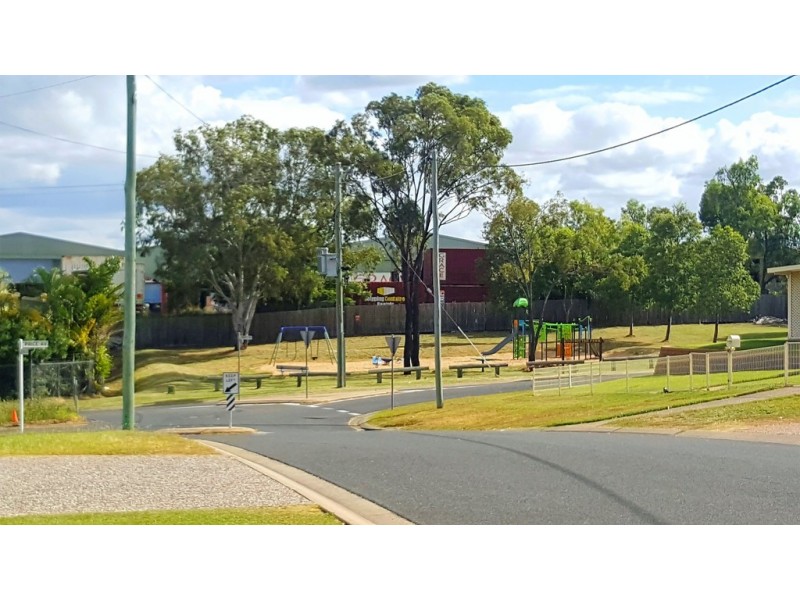13 Poole Street, Kawana QLD 4701
