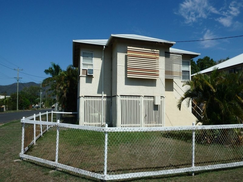 12 WATER ST, Berserker QLD 4701