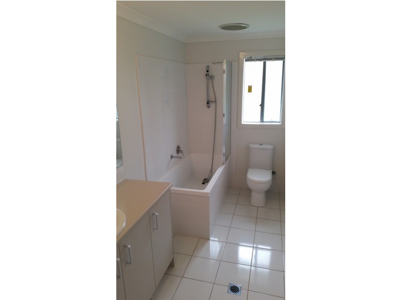 8 Serendipity Way, Gracemere QLD 4702