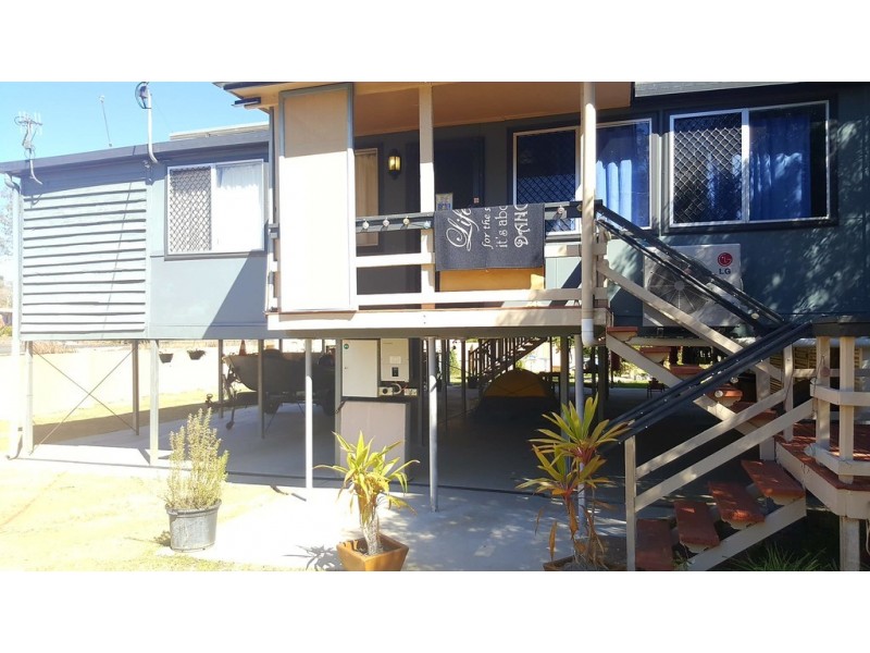 1 Gordon Lane, Mount Morgan QLD 4714