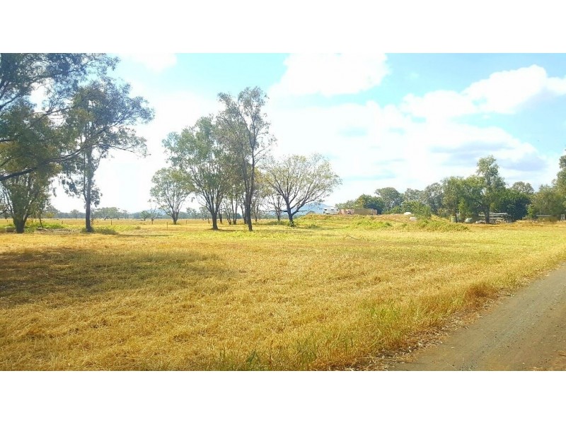 32 Pink Lily Road, Pink Lily QLD 4702