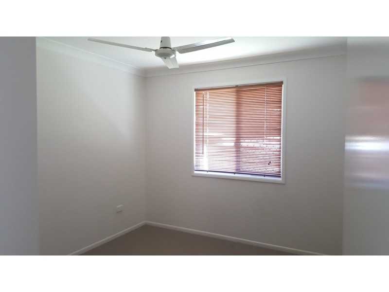 4 Birch Street, Park Avenue QLD 4701