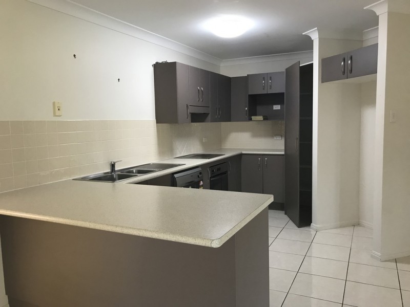 8 Gilmore Court, Gracemere QLD 4702