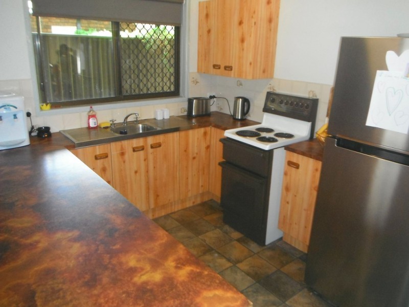 6 Hinton Street, Koongal QLD 4701