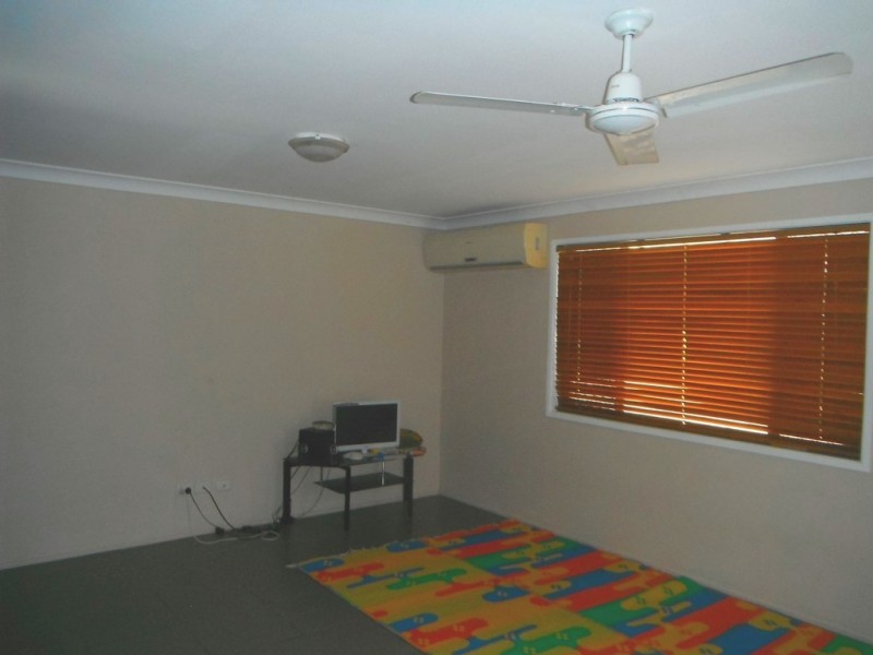 6 Hinton Street, Koongal QLD 4701