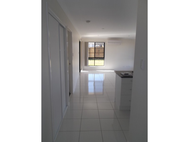 16 Sylvana AVE, Gracemere QLD 4702