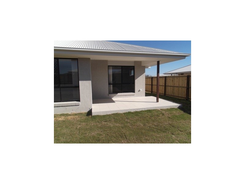 16 Sylvana AVE, Gracemere QLD 4702