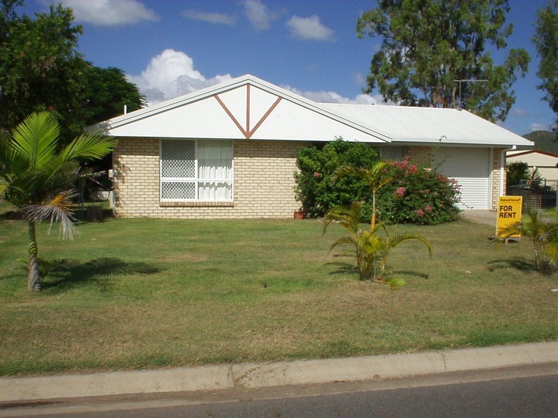 3 Bean Avenue, Parkhurst QLD 4702