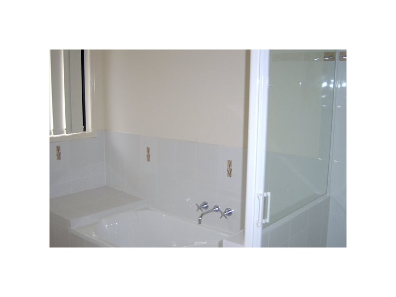 6 Riley Drive, Gracemere QLD 4702