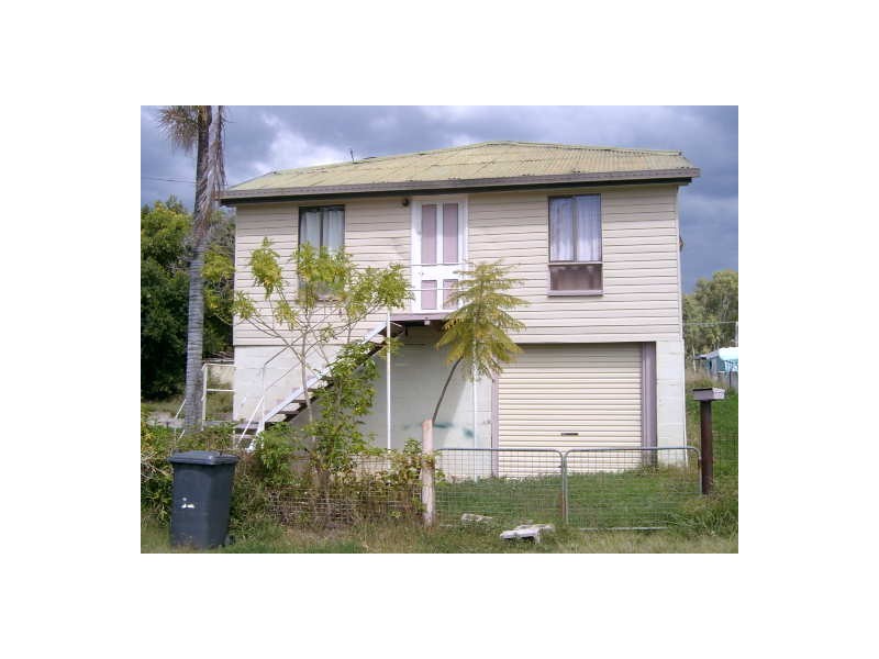 8 Dee Street, Mount Morgan QLD 4714