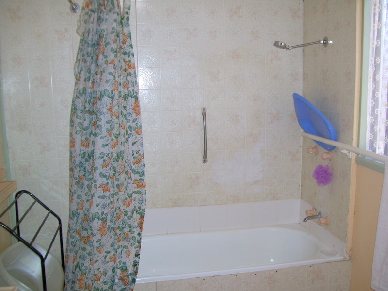 5 Lyons Street, Mount Morgan QLD 4714