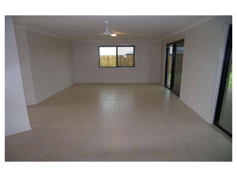 12 Sturt Court, Gracemere QLD 4702