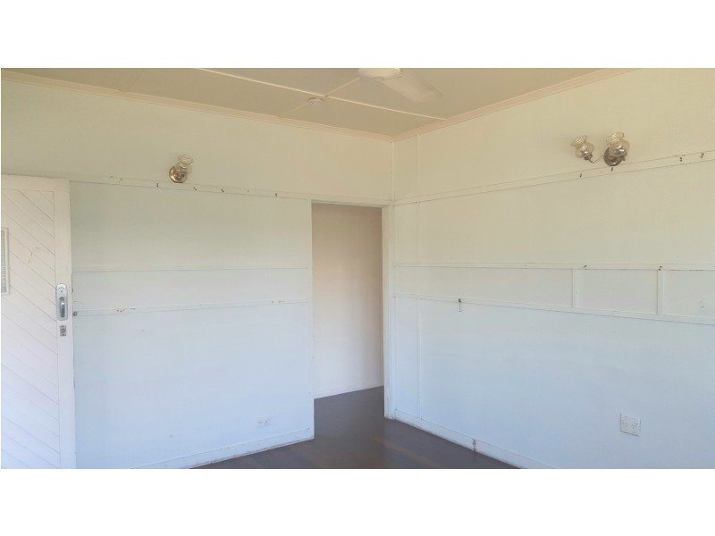 18 Wilmington Street, Kawana QLD 4701
